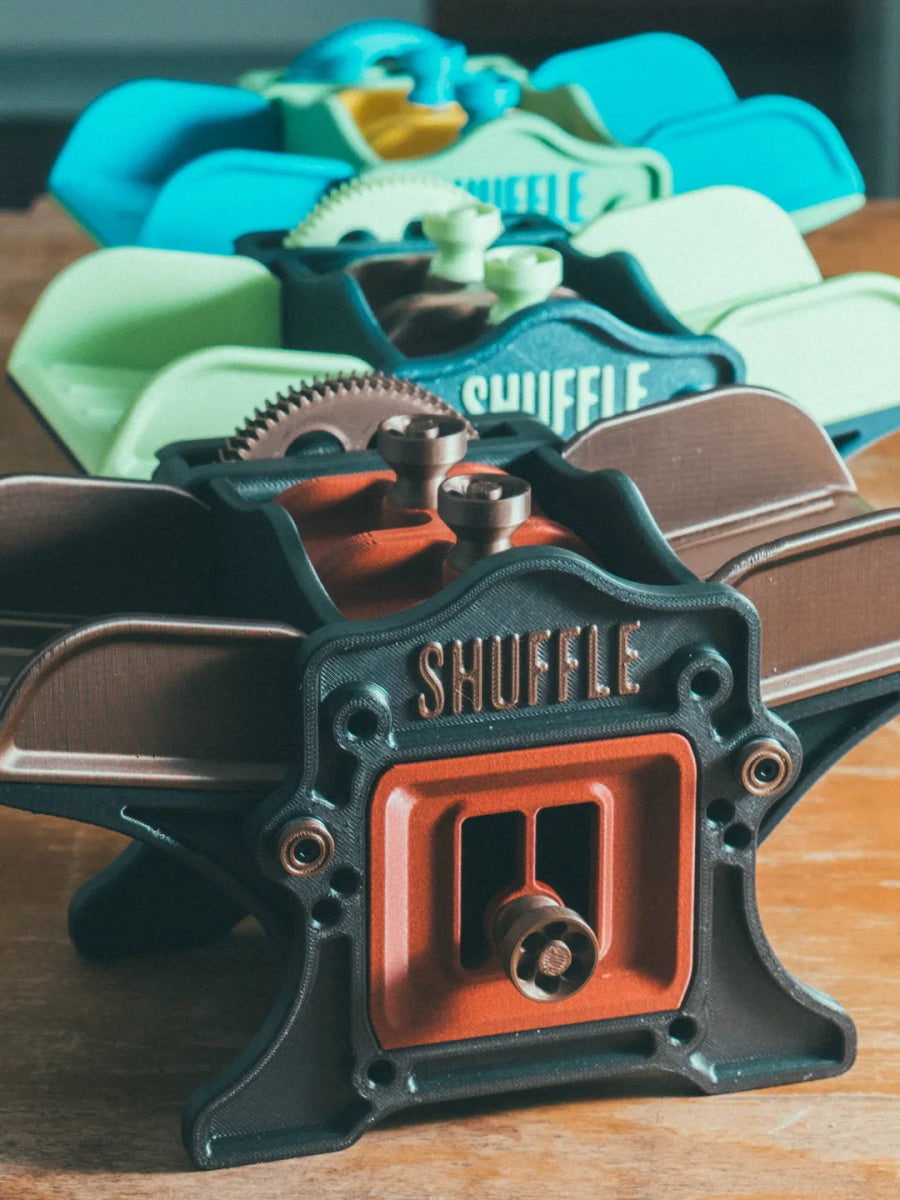 Barajador de Cartas SHUFFLE – Estilo vintage industrial impreso en 3D - Prinx 3D Soluciones Integrales