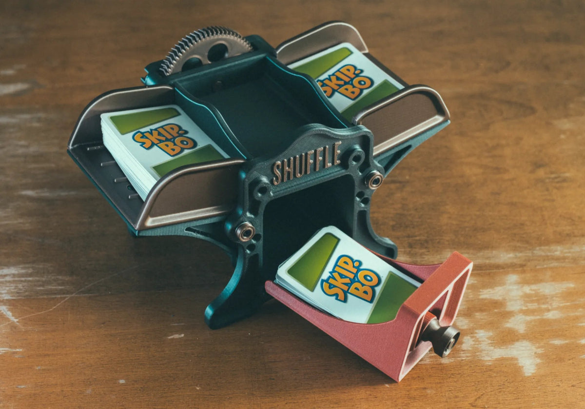 Barajador de Cartas SHUFFLE – Estilo vintage industrial impreso en 3D - Prinx 3D Soluciones Integrales