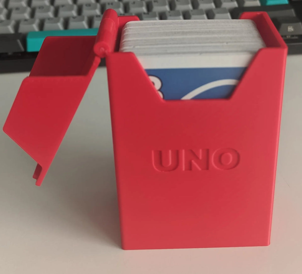 Funda UNO – Caja rígida para cartas con tapa integrada - Prinx 3D Soluciones Integrales