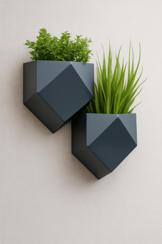 Maceta de pared Octowall 3D en color blanco con diseño geométrico modular – Prinx.